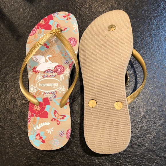 3 Pairs of Havaianas Flip Flops - Picture 4 of 4